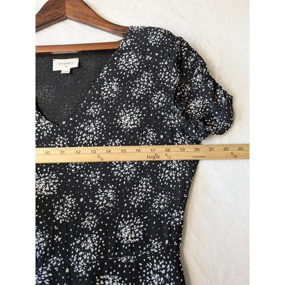 Everly Floral Midi Dress Short Sleeve V Neck Large Black White Tiered Lined - Picture 7 of 12